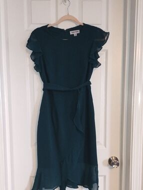 Shelby & Palmer Hunter Green Ruffle-Sleeve Belted Midi Dress